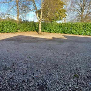 https://rusling-house.tophotelsbath.com