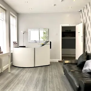 stalbridge-guest-house.hotelsin-chester.com/